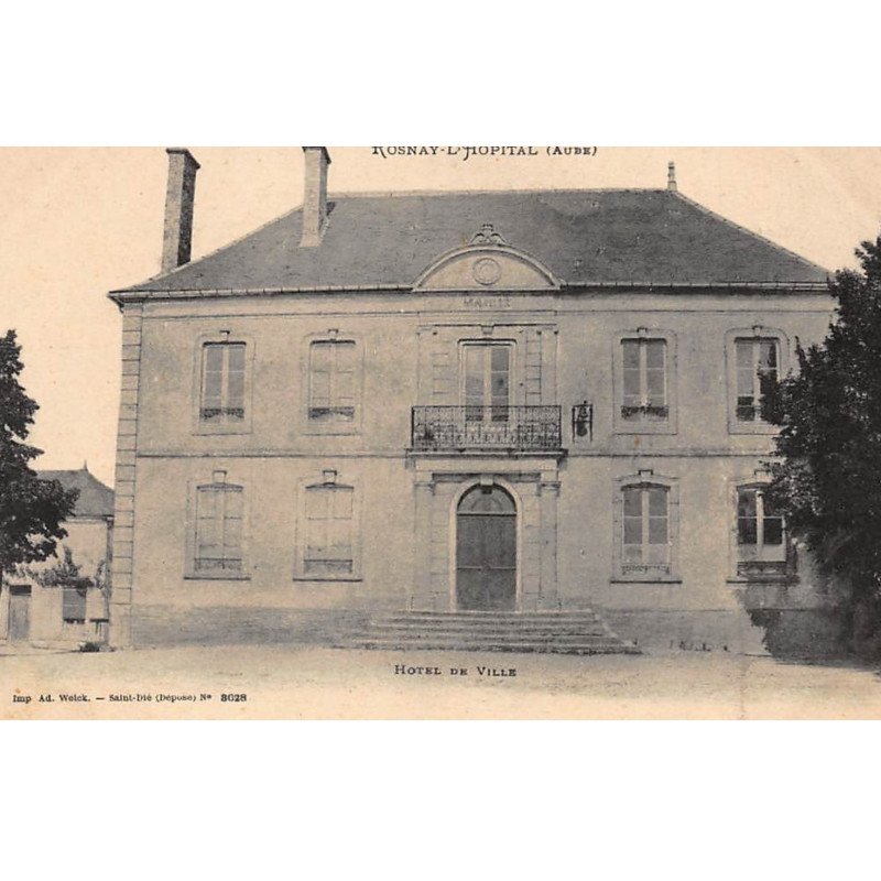 ROSNAY-L'HOPITAL : hotel de ville - tres bon etat