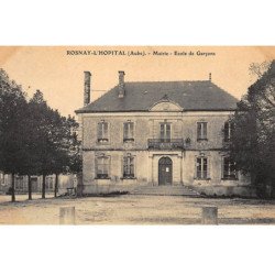 ROSNAY-L'HOPITAL : mairie ecole de garcons - tres bon etat