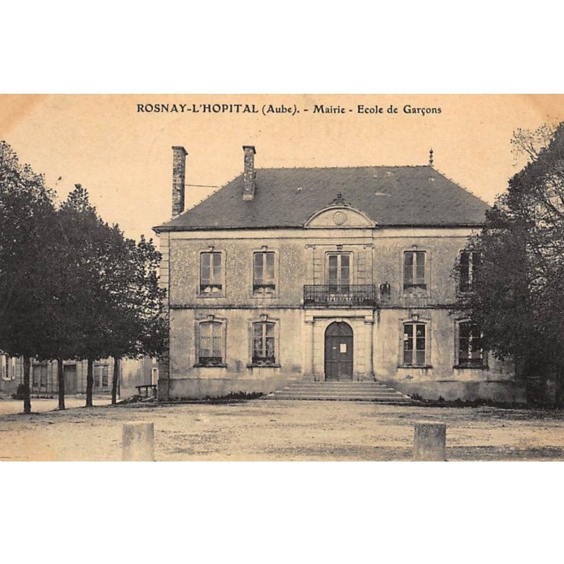 ROSNAY-L'HOPITAL : mairie ecole de garcons - tres bon etat