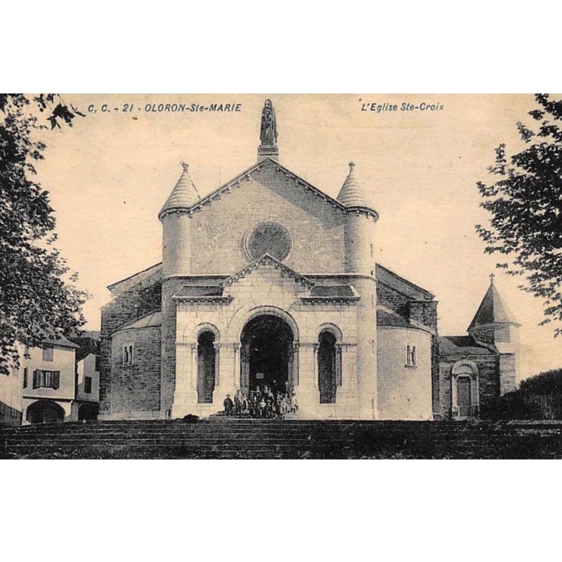 ORLONS-Ste-MARIE : l'eglise ste-croix - tres bon etat ORLONS-Ste-MARIE : l'eglise ste-croix - tres bon etat