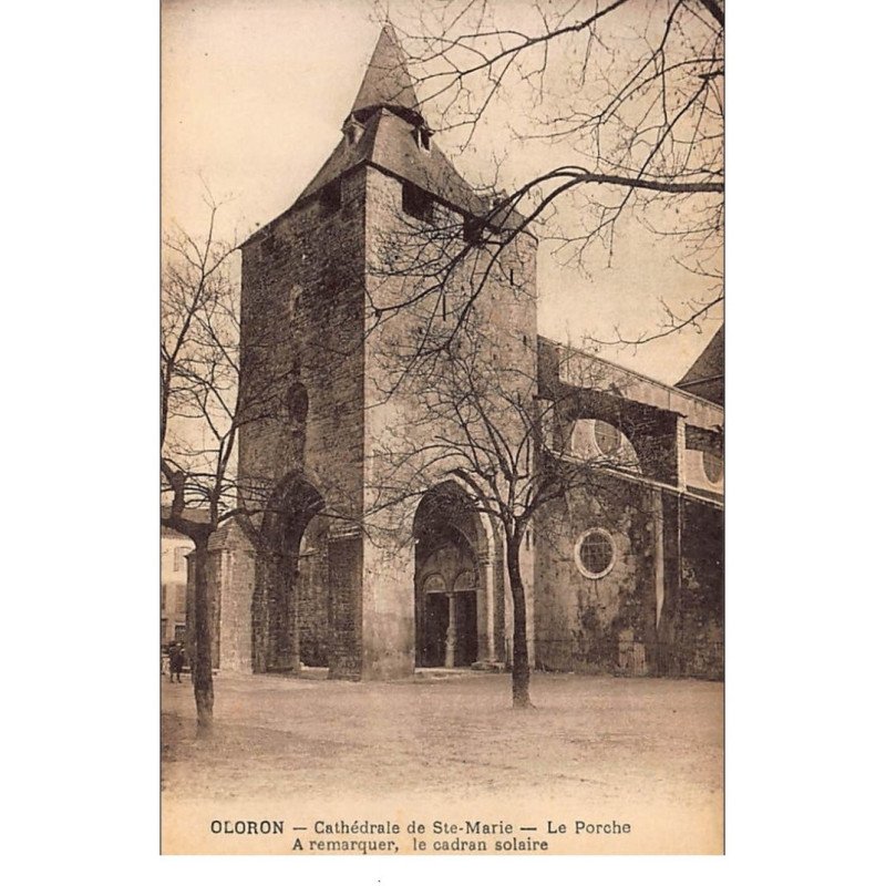 ORLONS-Ste-MARIE : cathedrale de ste-marie le porche a remarquer le cadran solaire - tres bon etat