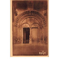 ORLONS-Ste-MARIE : portail de la cathedrale ste-marie - tres bon etat