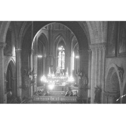 ORLONS-Ste-MARIE : l'eglise ste-marie la nef - tres bon etat