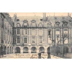 PARIS - La Maison de Victor Hugo - Place Royale - très bon état
