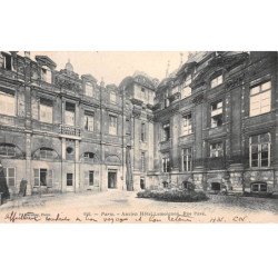 PARIS - Ancien Hôtel Lamoignon - Rue Pavé - très bon état