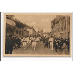 PYRENEES-ATLANTIQUE : groupe de danseurs labourdins - tres bon etat