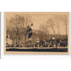 PYRENEES-ATLANTIQUES : le cherrero, danseur de la soule, gobrelet danse du verre - tres bon etat