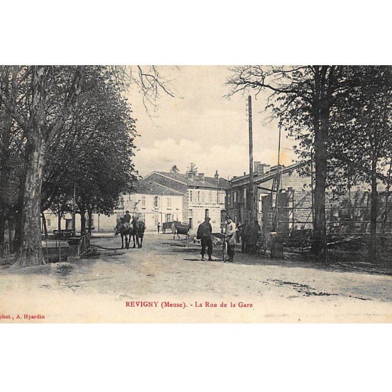 REVIGNY : la rue de la gare - tres bon etat