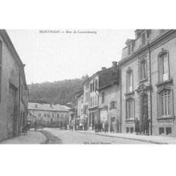 MONTMEDY : rue de luxembourg - tres bon etat