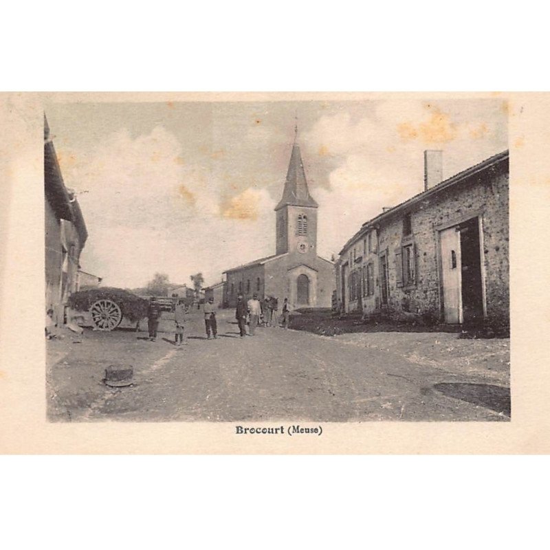 BROCOURT : vue interieur du village, eglise - etat