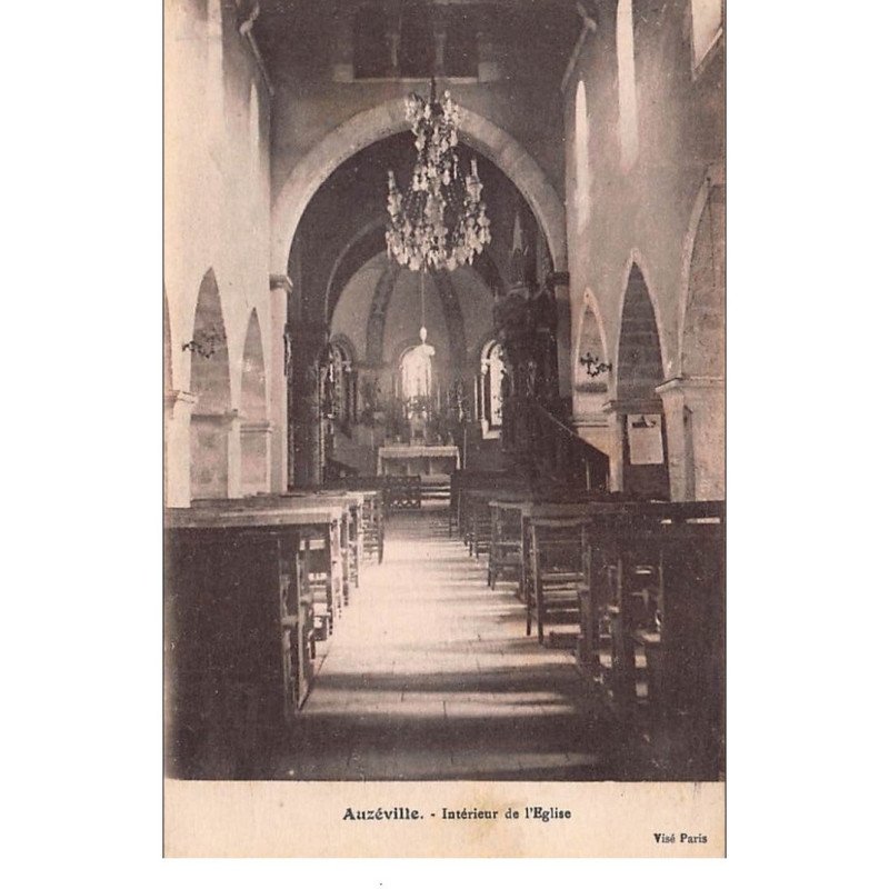 AUZEVILLE : interieur de l'eglise - tres bon etat