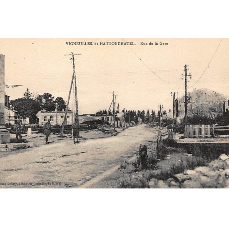 VIGNEULLES-les-HATTONCHATEL : rue de la gare - tres bon etat