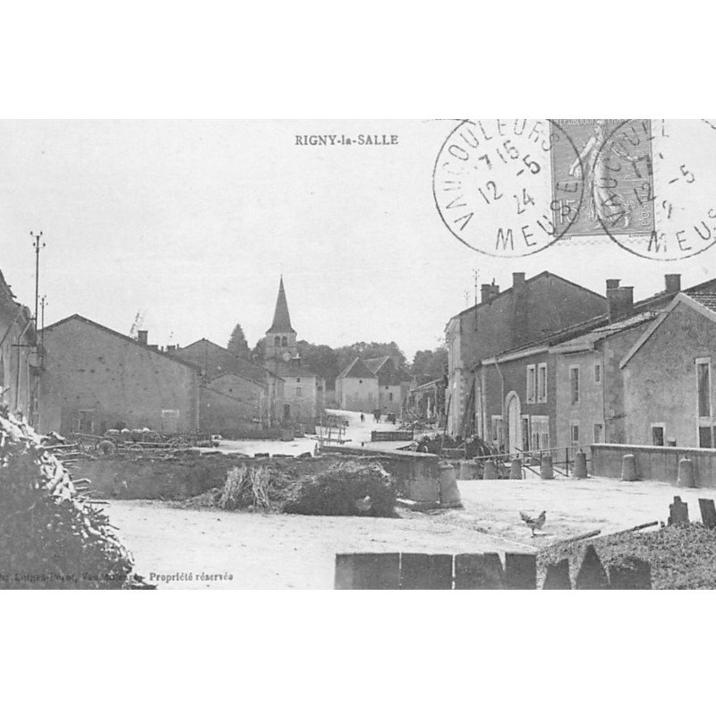 RIGNY-la-SALLE : interieur de village - tres bon etat