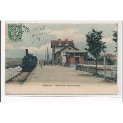 LECHELLE : arrivée d'un train en gare - tres bon etat