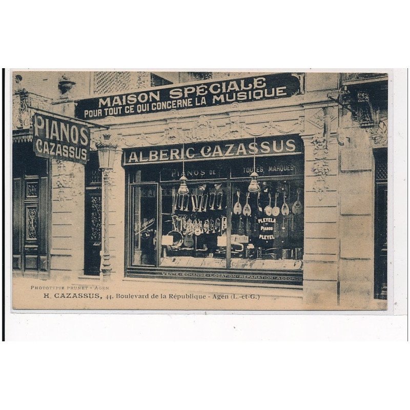 AGEN : phono, maison speciale pour tout ce qui concerne la musique Alberic Cazassus - tres bon etat