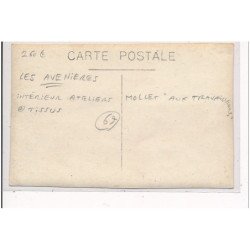 LES AVENIERES : interieur ateliers mollet aux travailleurs, tissus - tres bon etat