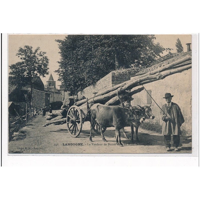 LANGOGNE : le vendeur de buttes dans les rues de langogne - tres bon etat