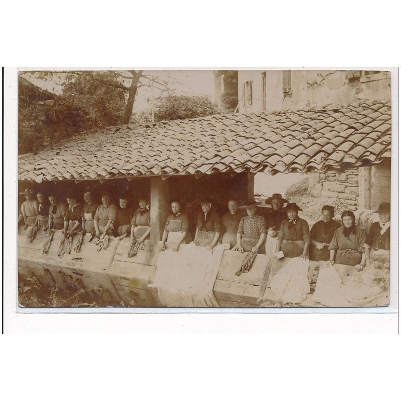 VILLEFRANCHE-sur-SAONE : laveuses (lavoir) - tres bon etat
