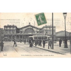 PARIS - La Gare de l'Est - L'entrée du Métro - très bon état
