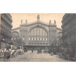 PARIS - Gare du Nord - Place de Roubaix - très bon état