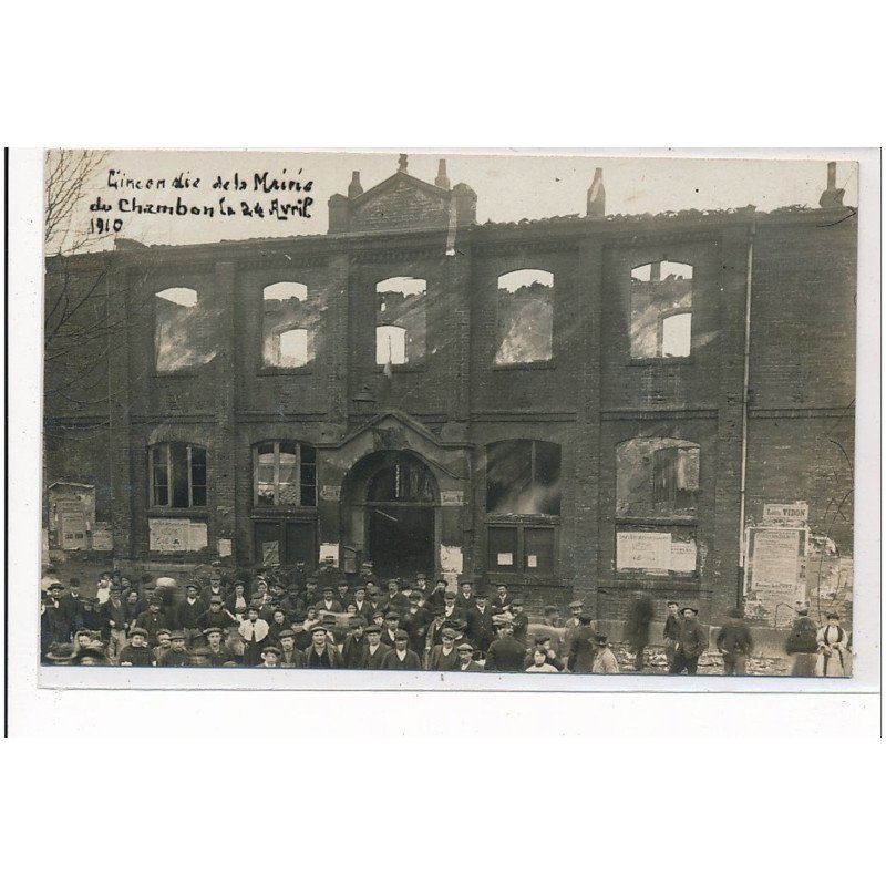 LE CHAMBON-FEUGEROLLES : grèves, la mairie après incendie - tres bon etat