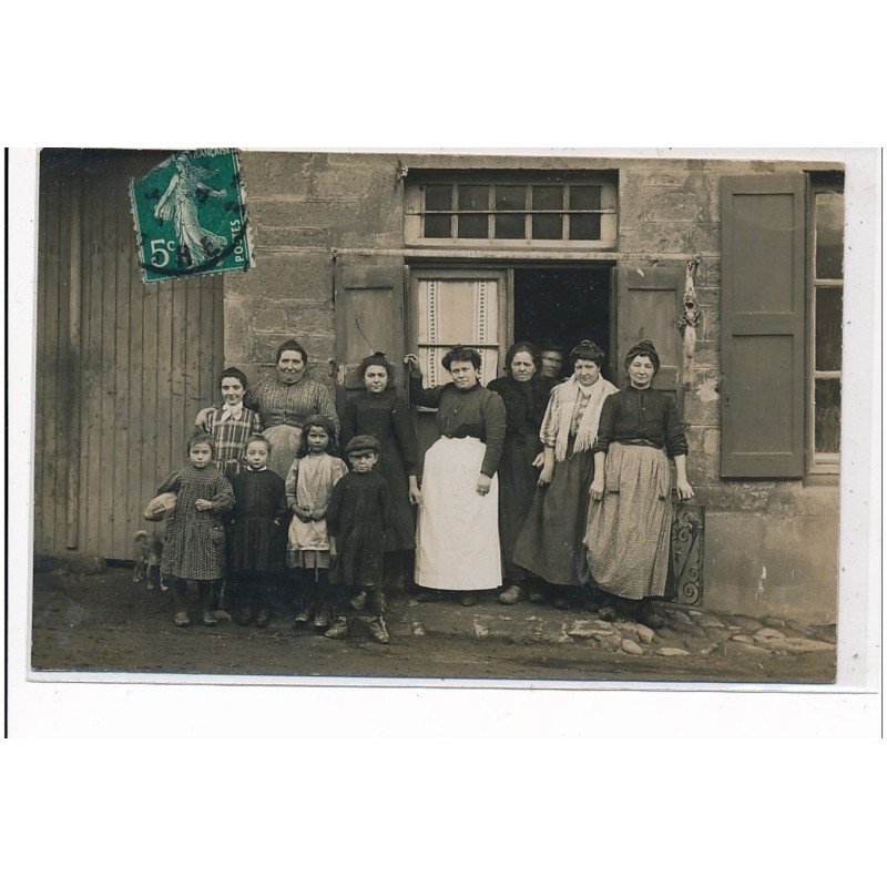 SAINT-GALMIER : personnages - tres bon etat