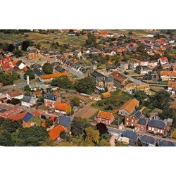 CHARMES : centre de la commune - tres bon etat