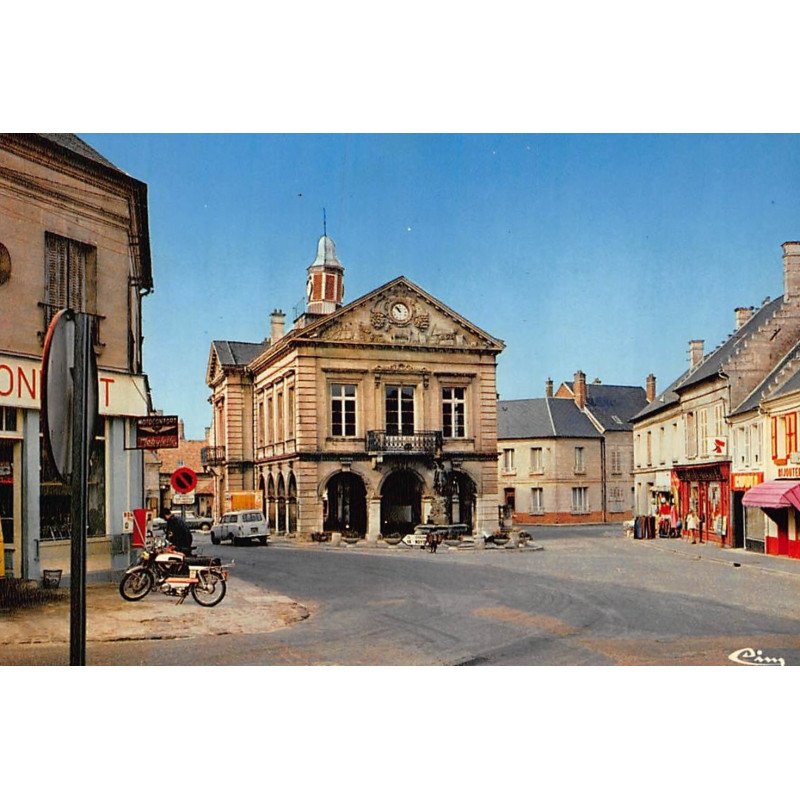 BLERANCOURT : place de l'hotel-de-ville - tres bon etat
