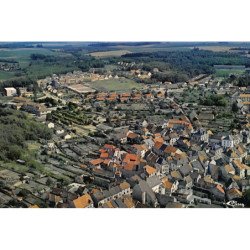 NEUILLY-SAINT-FRONT : vue generale aerienne - tres bon etat