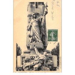 SOISSONS : monument commemoratif de 1870 (carte double) - tres bon etat