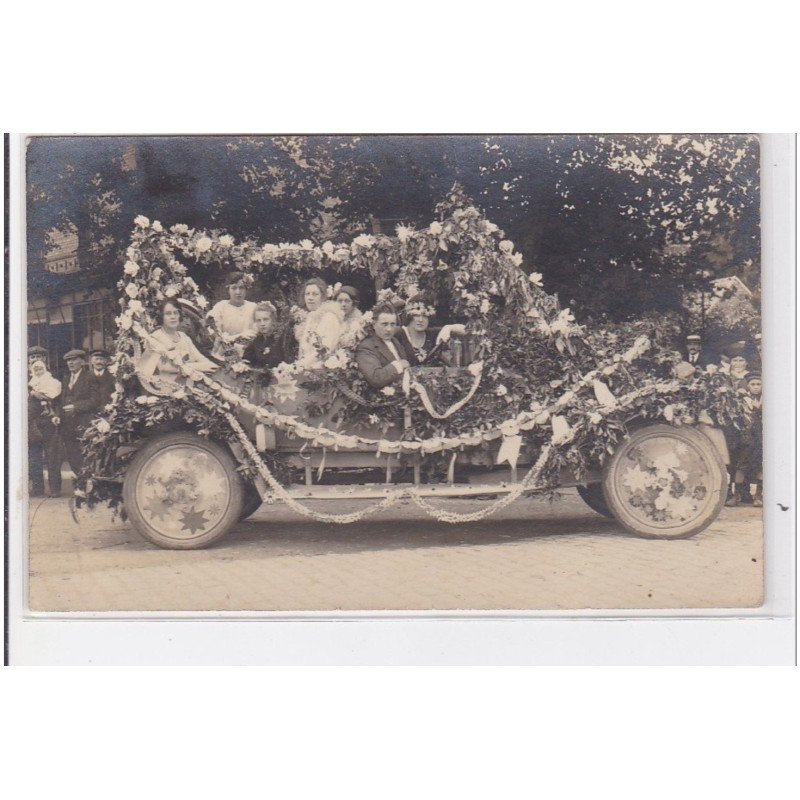 RETHEL : carte photo de la bataille des fleurs en 1920 (automobile)- très bon état