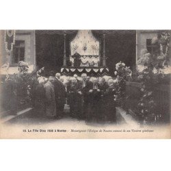 La Fête Dieu 1926 à NANTES - Mgr l'Evêque de Nantes entouré de ses Vicaires généraux - très bon état
