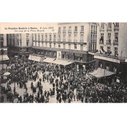 La Première Braderie à NANTES - 6 juin 1932 - Un coin de la Place Royale - très bon état