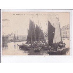 CONCARNEAU: le bassin, atterrissage des barques de pêche - très bon état