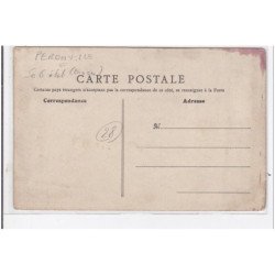 PERONVILLE : """"le petit parisien"""", boutique - état (traces)