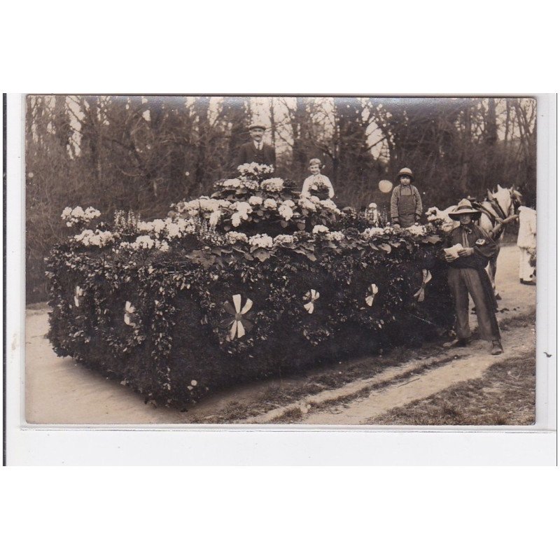 PERONVILLE : cavalcade - très bon état