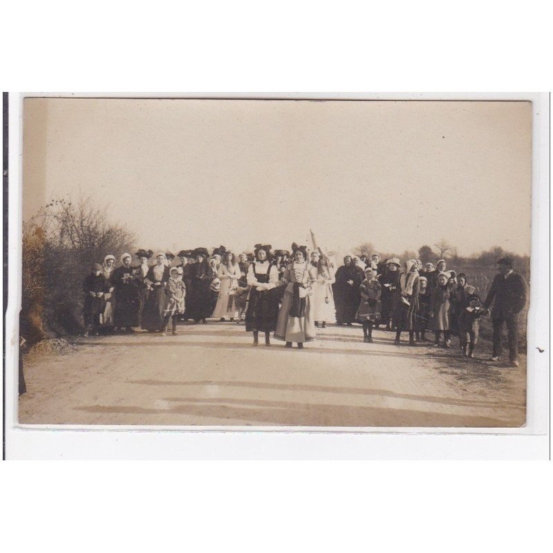 SAINT MACAIRE-du-BOIS : fete jeanne d'arc - très bon état