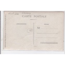 LIMOGES : hôtel des carmes,écurie de remise, Vve dutreix, personnages devant l'hôtel - état