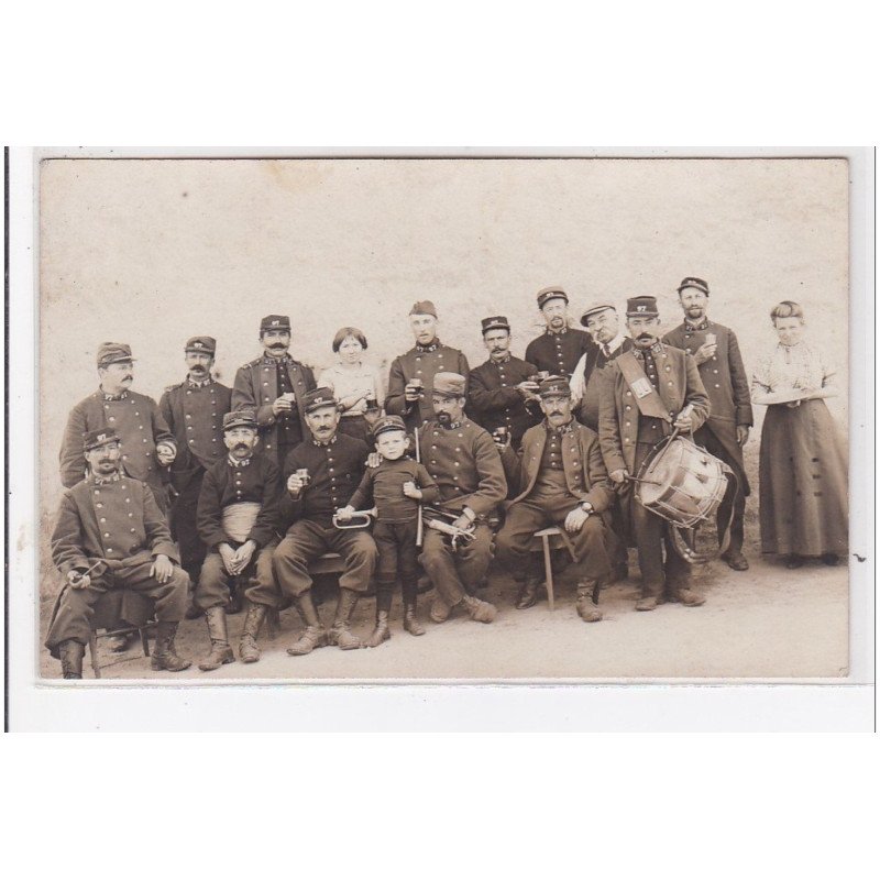PONTGIBAUD : troupe de musiciens, militaires - très bon état