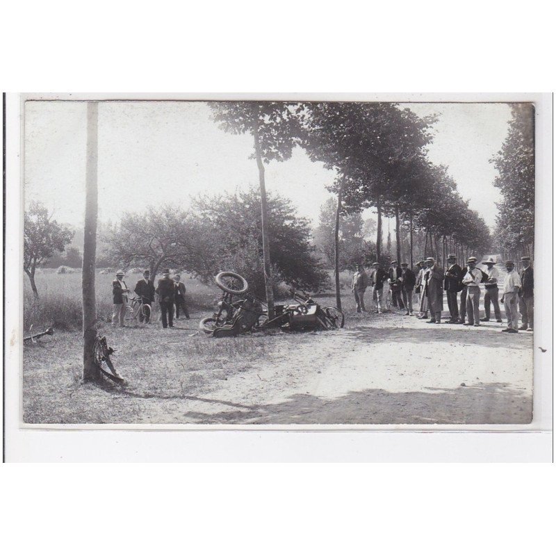 LE MANS : terrible accident de voiture, course automobile - très bon état