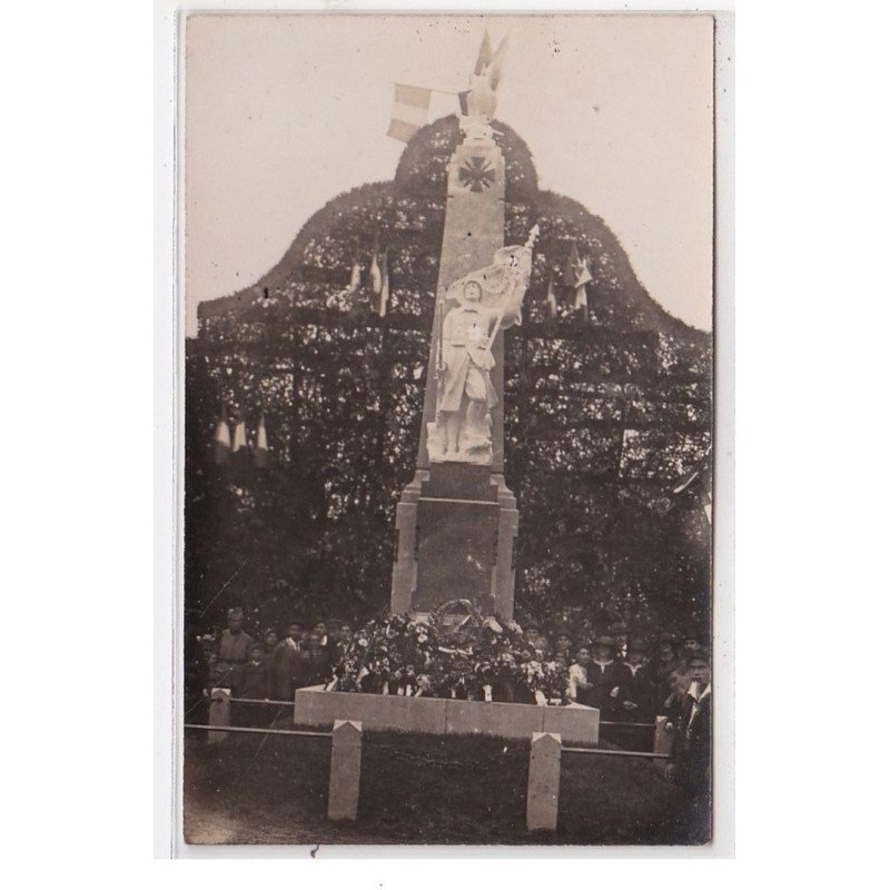 ABBEVILLE : monument aux morts - très bon état