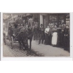 PARIS : taxi, restaurant vin de saumur - très bon état