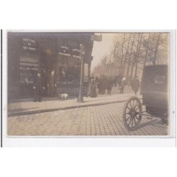 PARIS : coiffure de dame, postiches en tous genres, teintures en toutes nuances, shampooing pour dame - très bon état