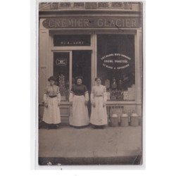 PARIS 8EME : Carte photo du crêmier-glacier LAMY au 10 rue de la Tremoaille - bon état (un coin plié)