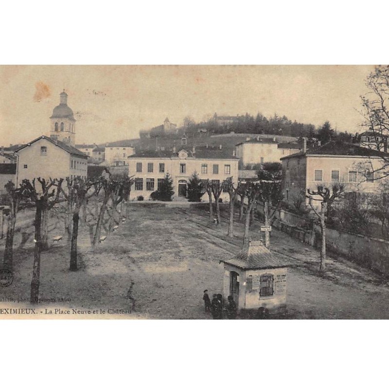 MEXIMIEUX : la place neuve et le chateau - tres bon etat