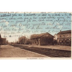 LA VALBONNE : la gare - tres bon etat