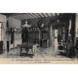 NOTRE-DAME-de-LIESSE : interieur du chateau de marchais la salle d'armes - tres bon etat