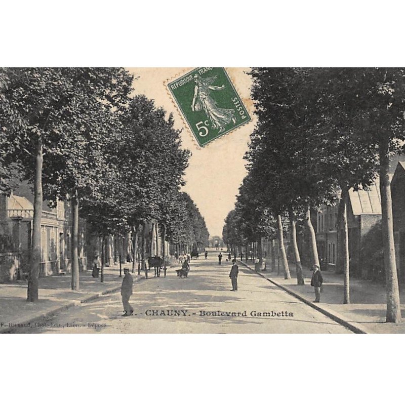 CHAUNY : boulevard gambetta - tres bon etat