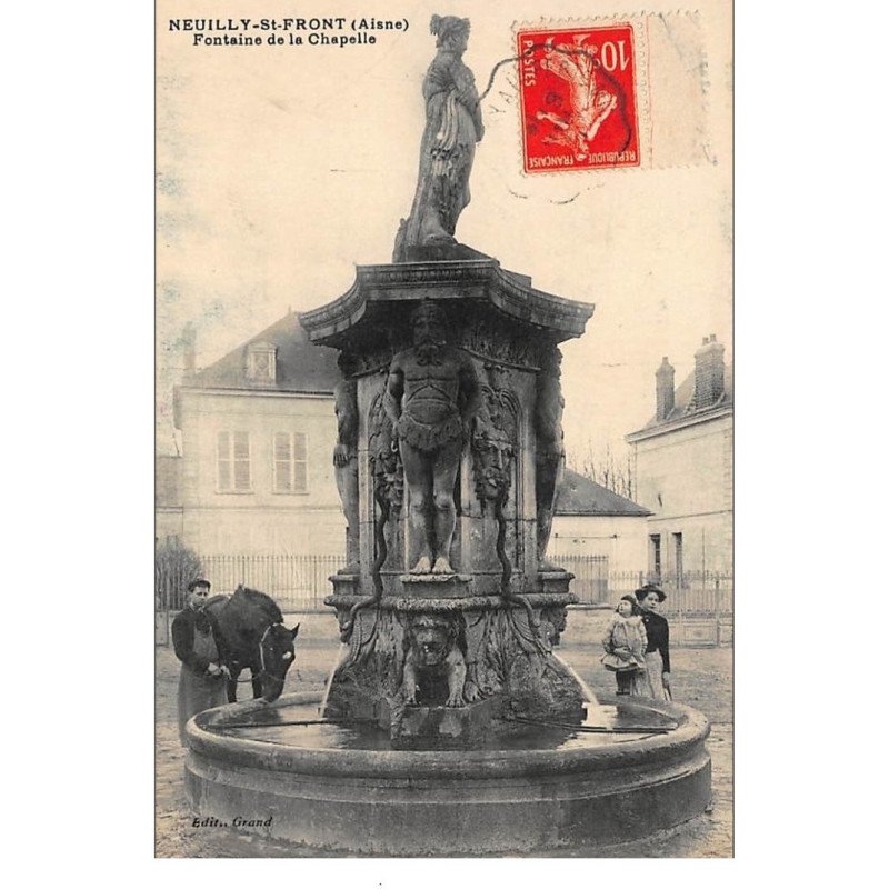 NEUILLY-SAINT-FRONT : fontaine de la chapelle - tres bon etat