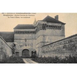 BOURGFONTAINE : ancien couvent de chartreux la porte à clous vue exterieure - tres bon etat